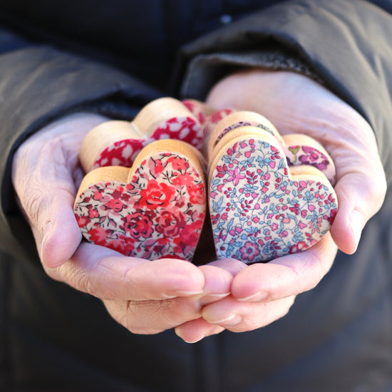 Load image into Gallery viewer, Valentine&amp;#39;s Hearts :: Fabric Covered
