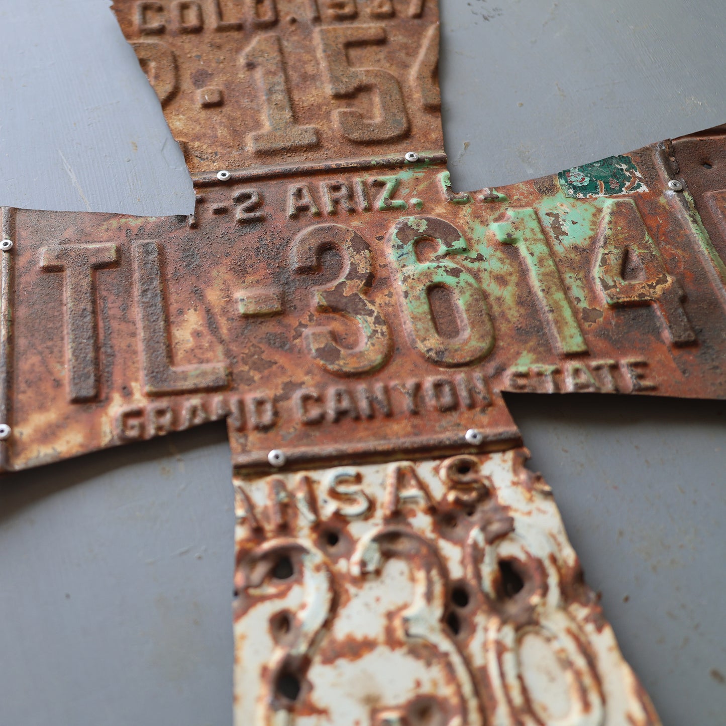 Antique License Plate Crosses