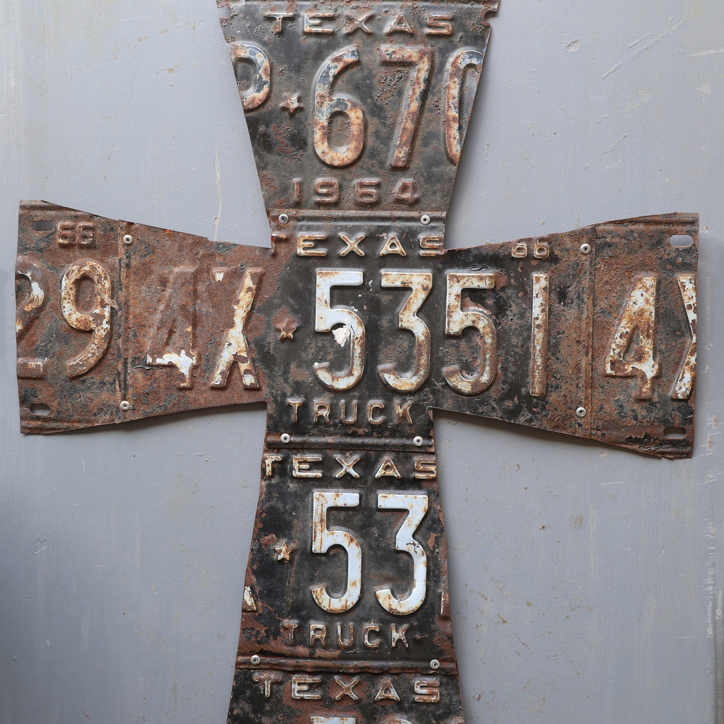 Antique License Plate Crosses