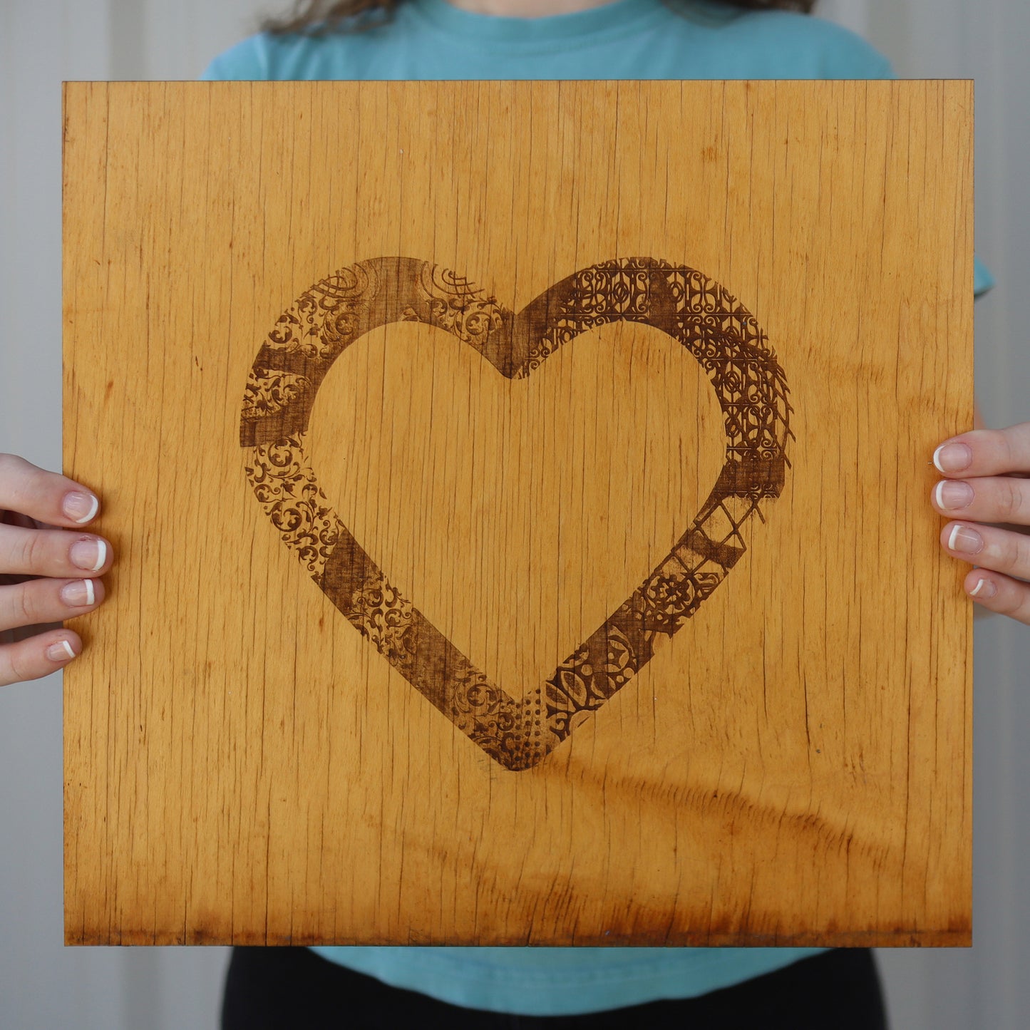 10 Romantic DIY Valentine's Day String Art Pieces - Shelterness