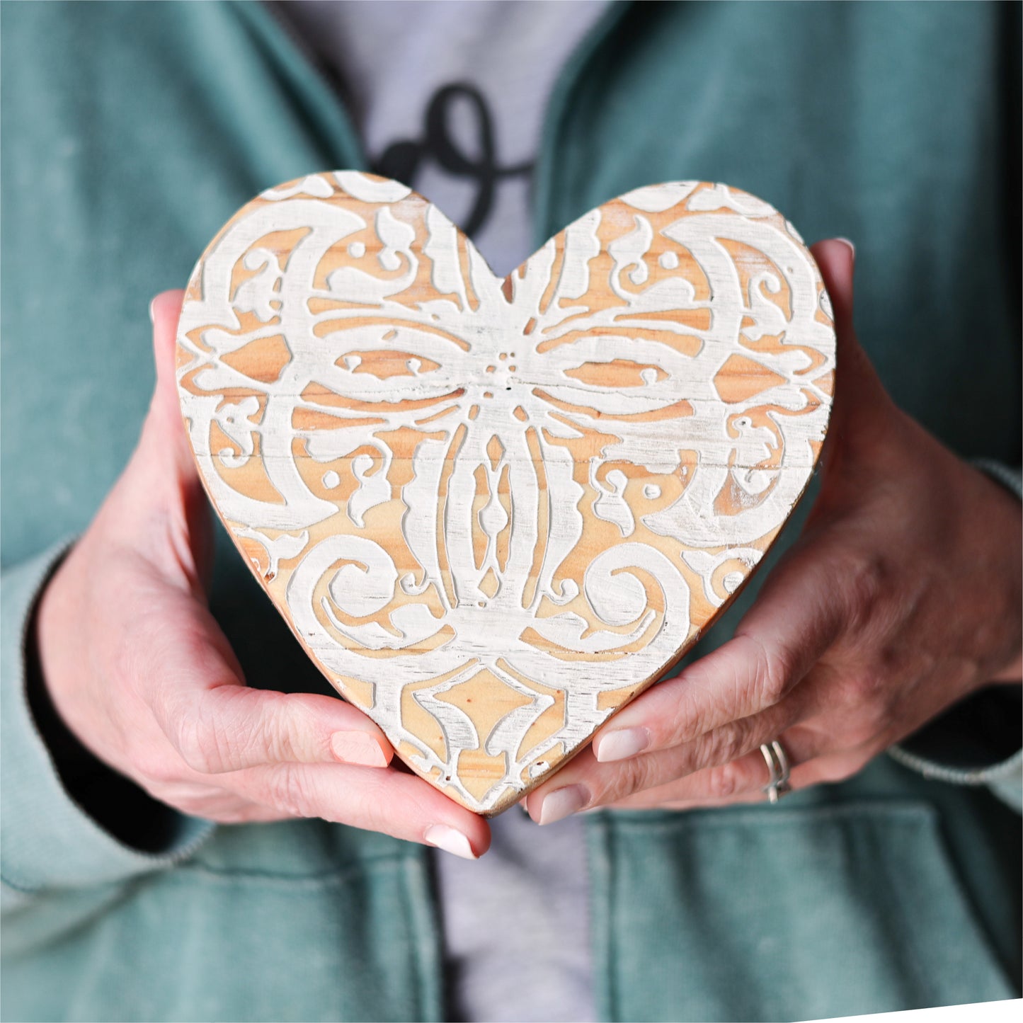Ornate Pattern No 4 Pallet Hearts