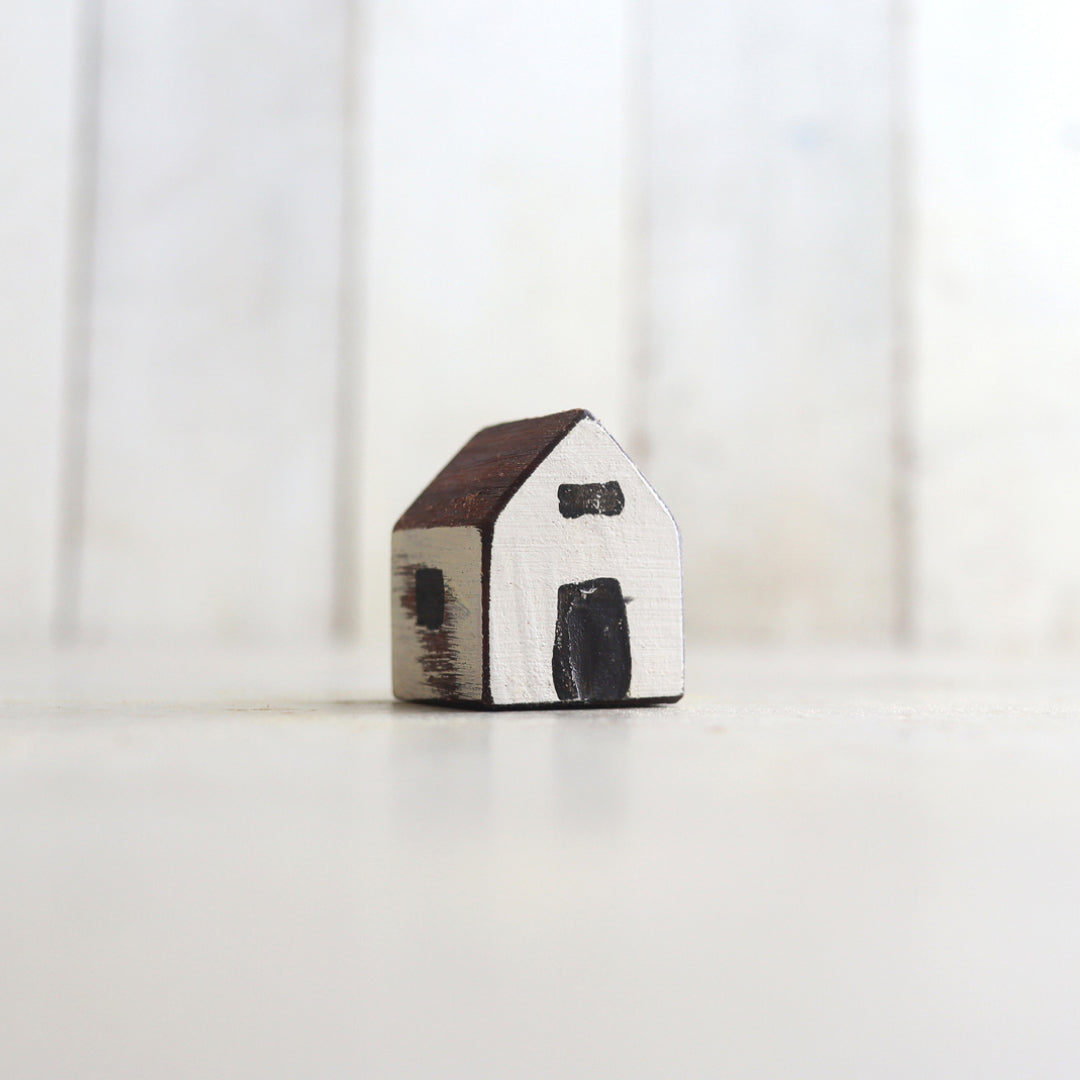 Load image into Gallery viewer, Tiny Wooden Houses
