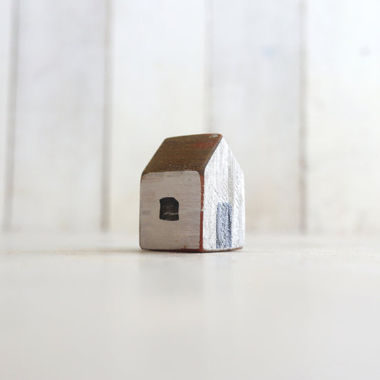 Load image into Gallery viewer, Tiny Wooden Houses
