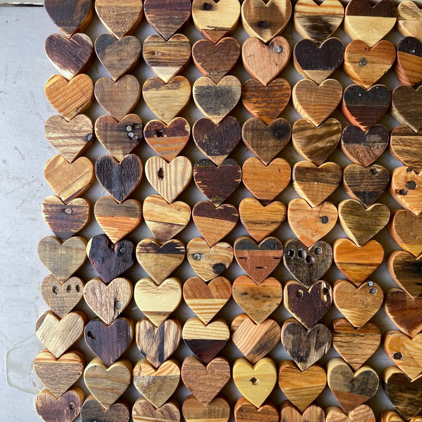 Load image into Gallery viewer, Reclaimed Pallet Wood Hearts
